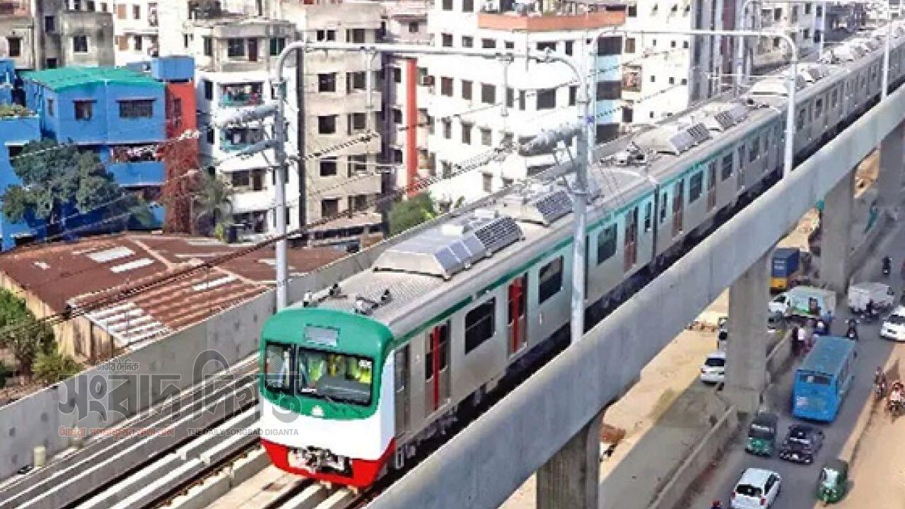 মেট্রোরেল পুনরায় স্বাভাবিক, রাত সোয়া ৮টায় যাত্রী পরিবহন শুরু