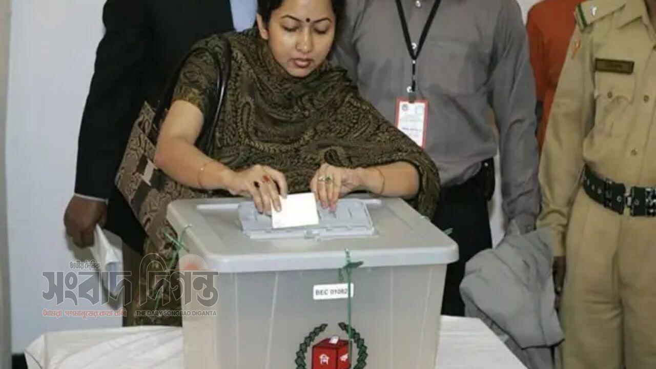 ভোটে পলাতকরা প্রার্থী হতে পারবেন না  ইসির নির্দেশ
