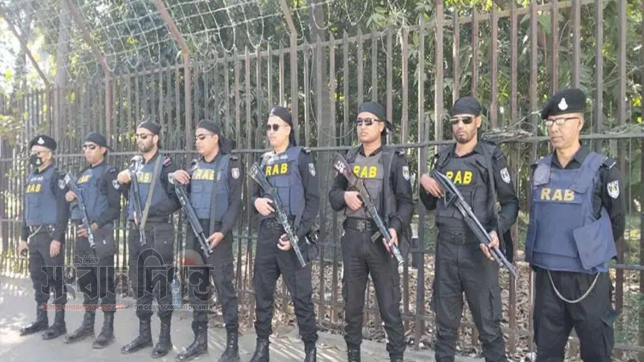ট্রাইব্যুনালে ১৫ সেনা কর্মকর্তা কড়া নিরাপত্তা ব্যবস্থা