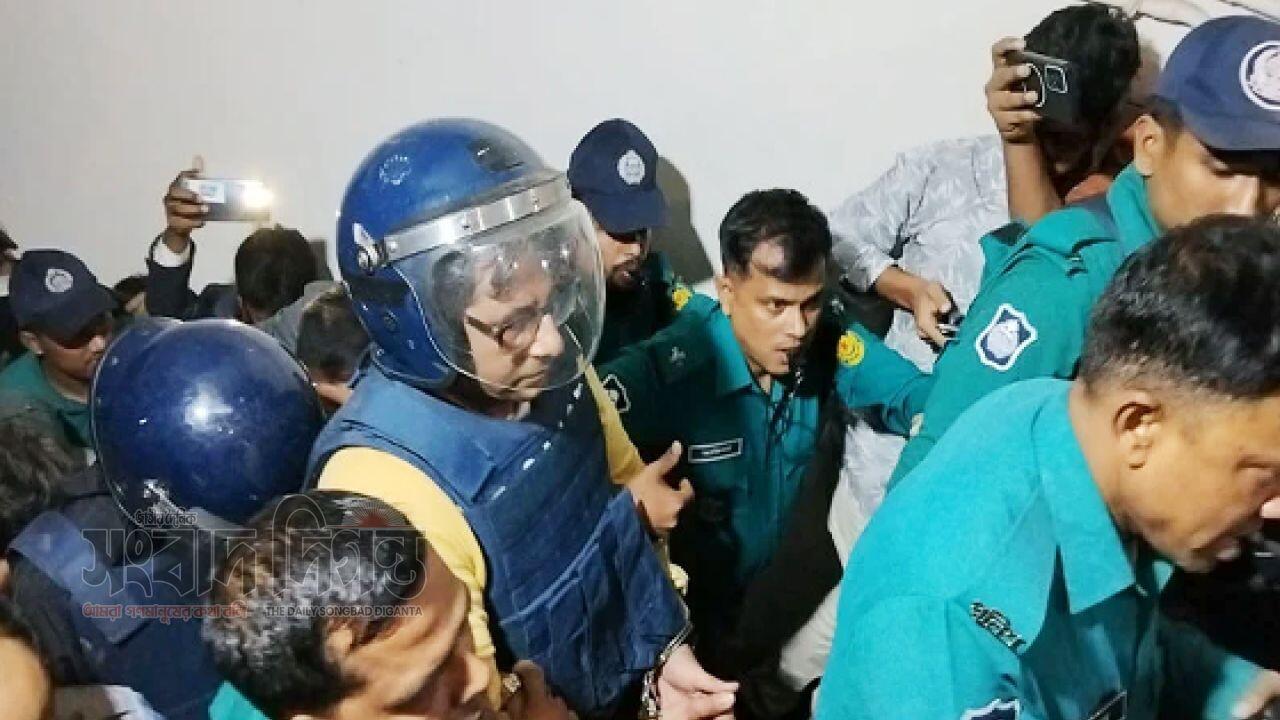 সাংবাদিক আনিস আলমগীরের পাঁচ দিনের রিমান্ড