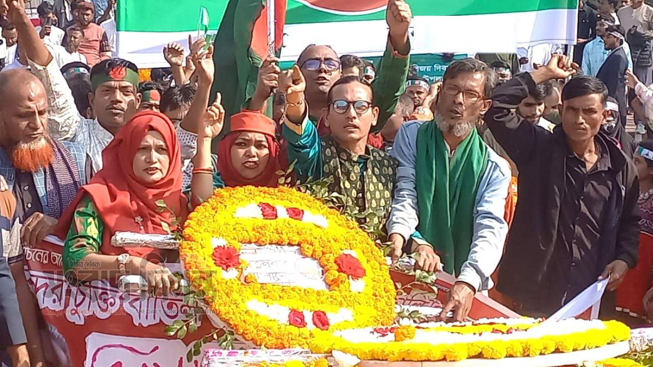 স্মৃতিসৌধে পিনাকী-ইলিয়াসের কঠোর শাস্তি দাবি নতুনধারার