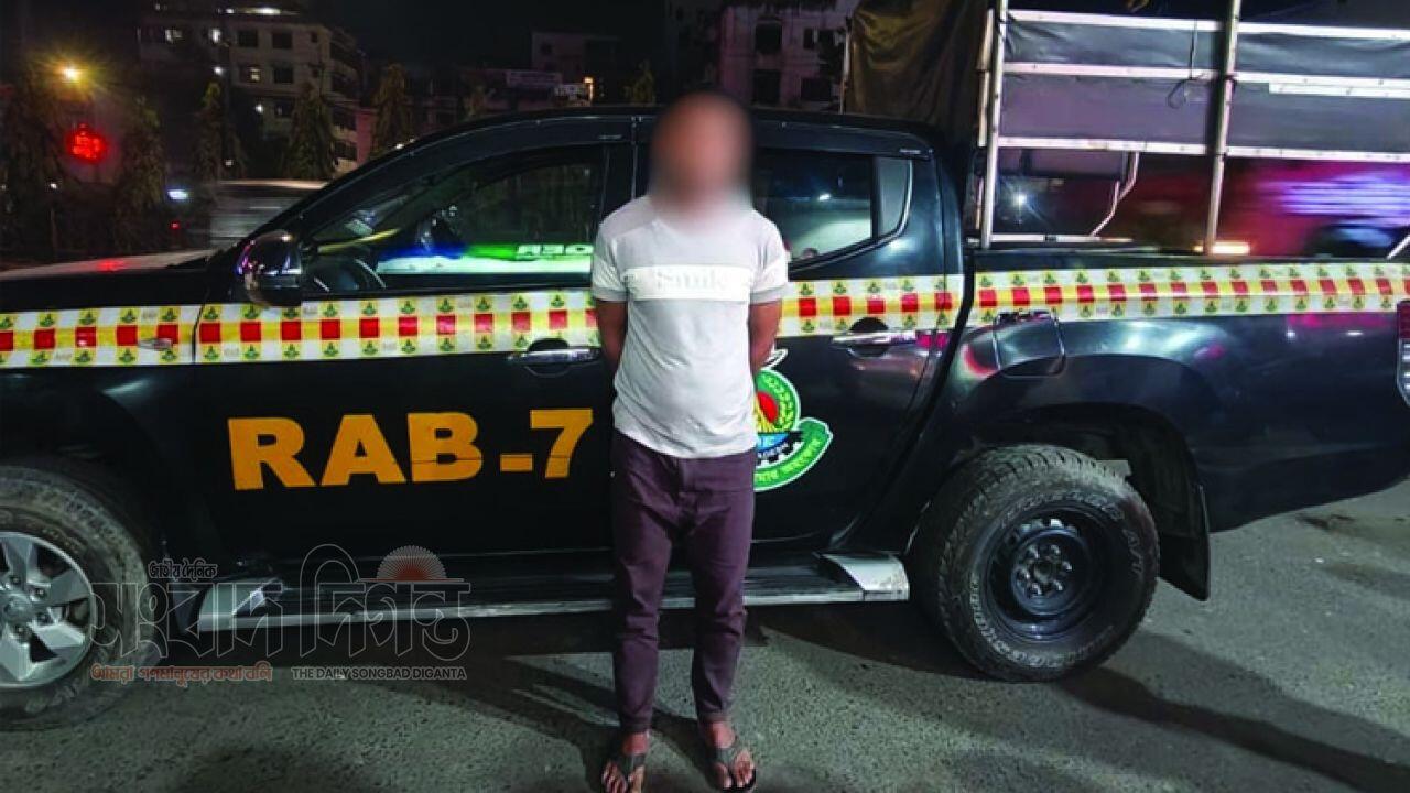 কেরানীগঞ্জে গৃহবধূ হত্যার ঘটনায় স্বামী গ্রেপ্তার