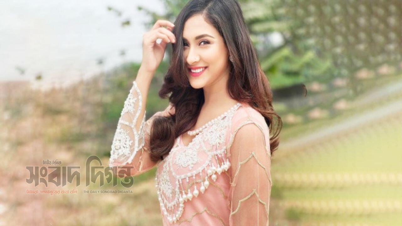 বিচারক বদলির কারণে মেহজাবীন চৌধুরীর মামলার শুনানি স্থগিত