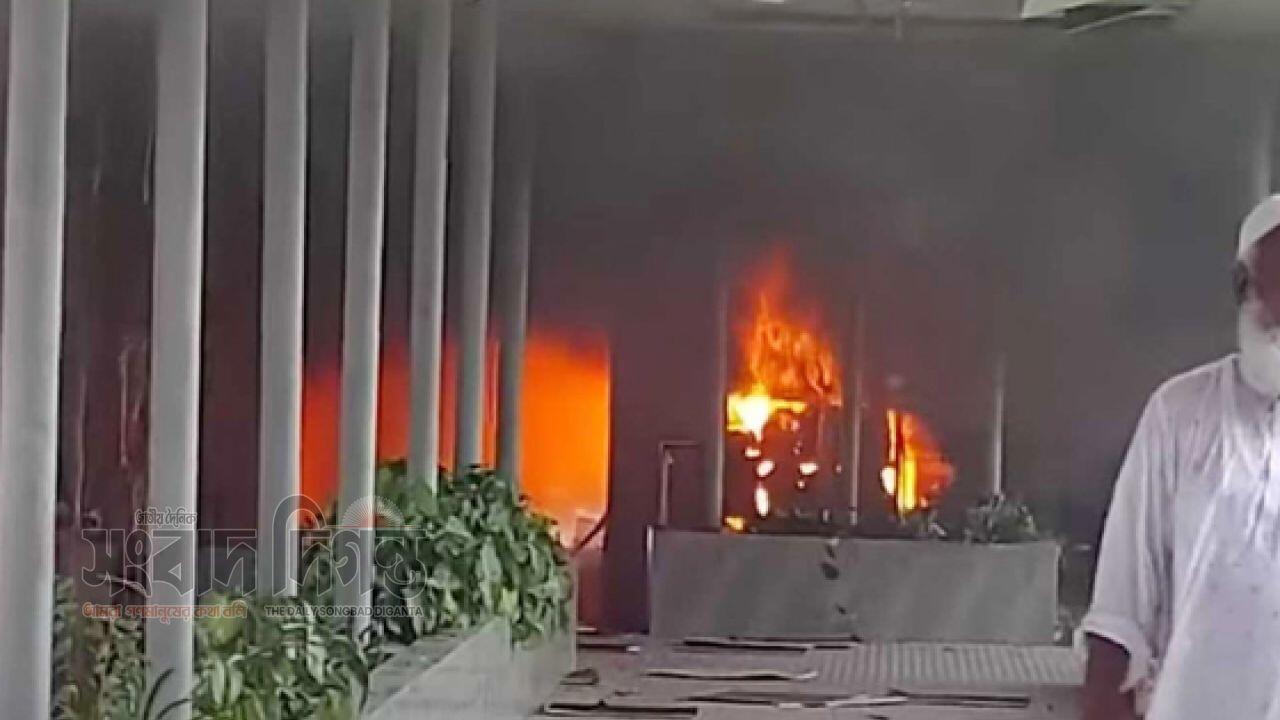কোটা আন্দোলনের সময় রামপুরায় টেলিভিশন সেন্টারে অগ্নিসংযোগ