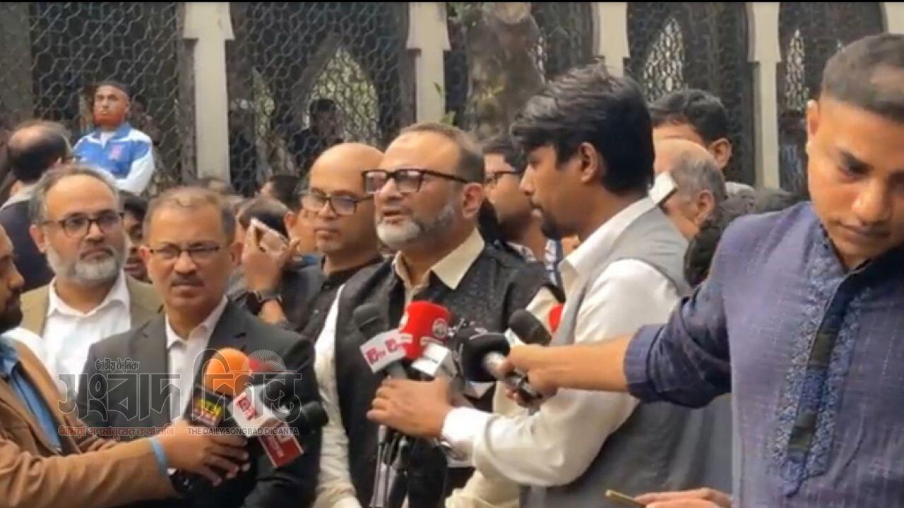 হাদিকে হত্যা একটি আদর্শকে থামিয়ে দেওয়ার পরিকল্পিত অপচেষ্টা: ঢাবি ভিসি 