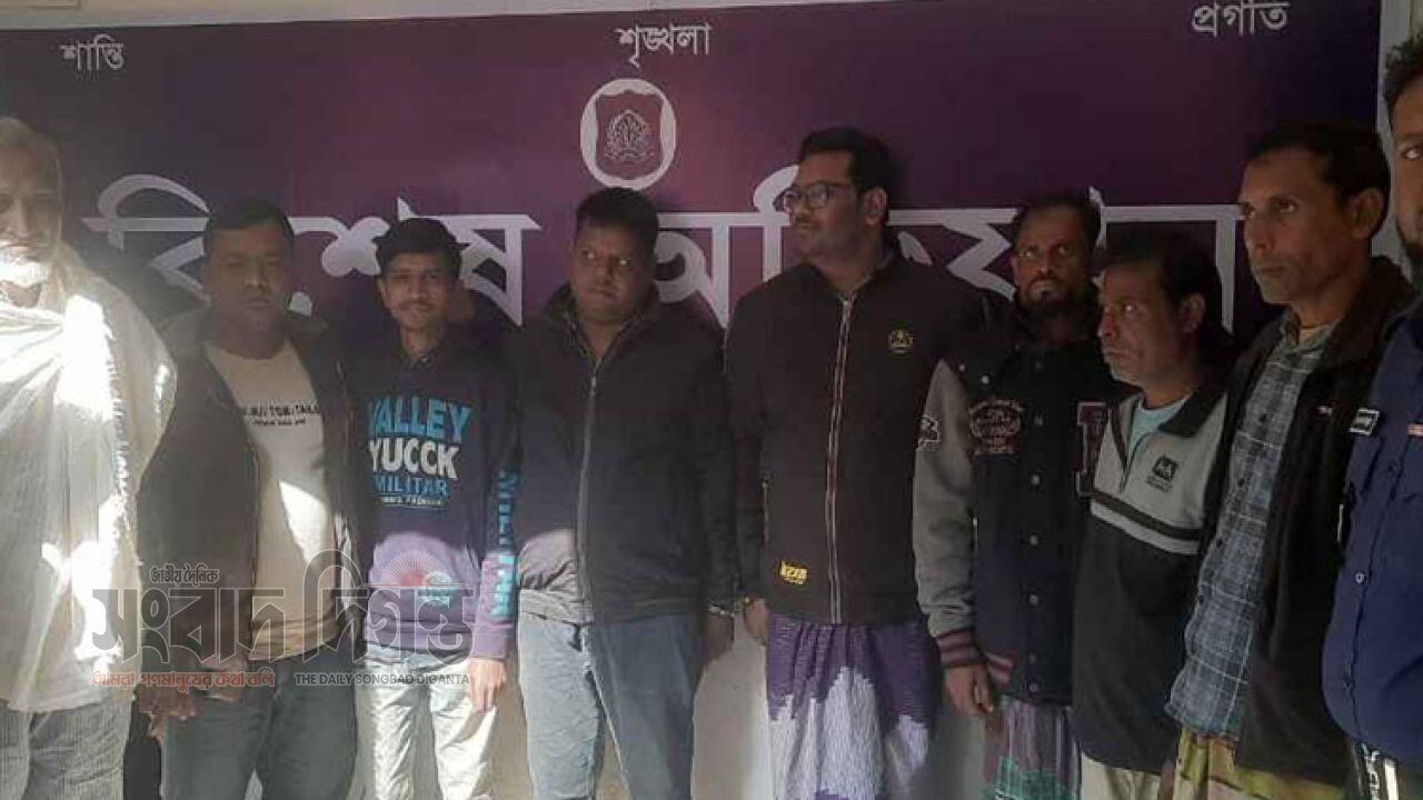রংপুরের পীরগাছায় বিশেষ অভিযানে আওয়ামী লীগের ৫ নেতাকর্মী গ্রেপ্তার