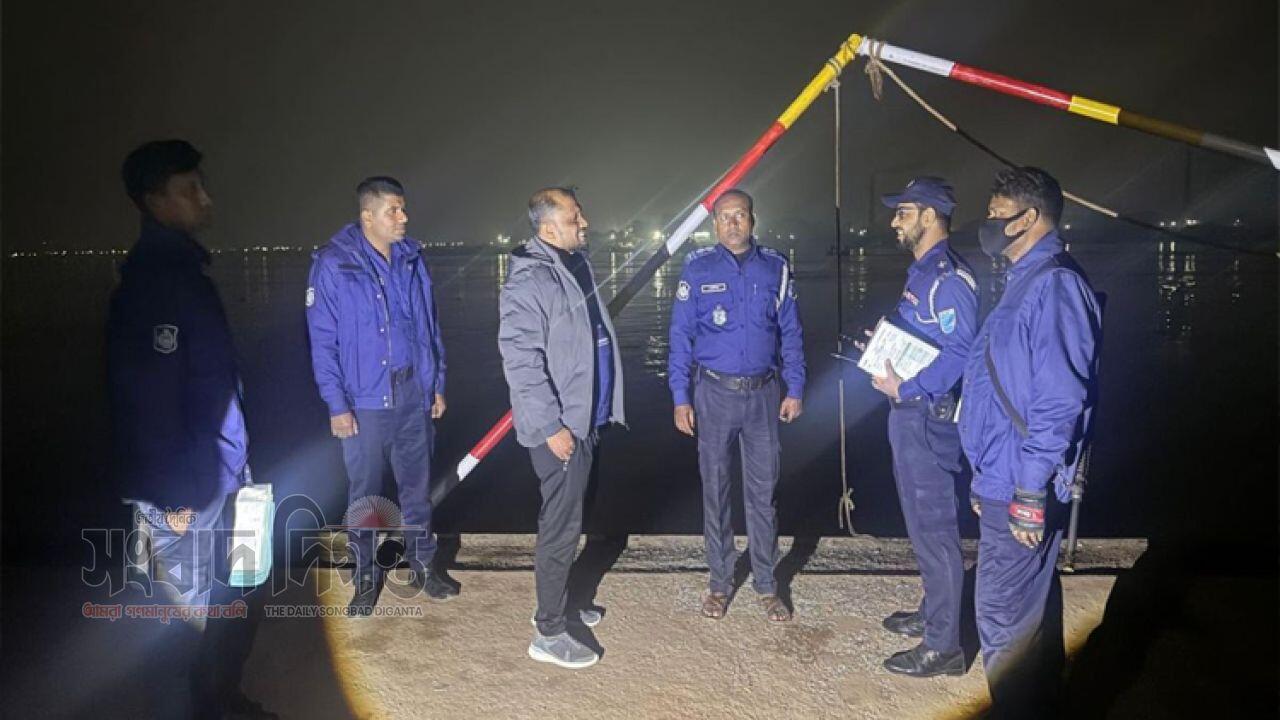 ট্রাকের ধাক্কায় ফেরি দুর্ঘটনা ফতুল্লায় মিলল ৩ লাশ