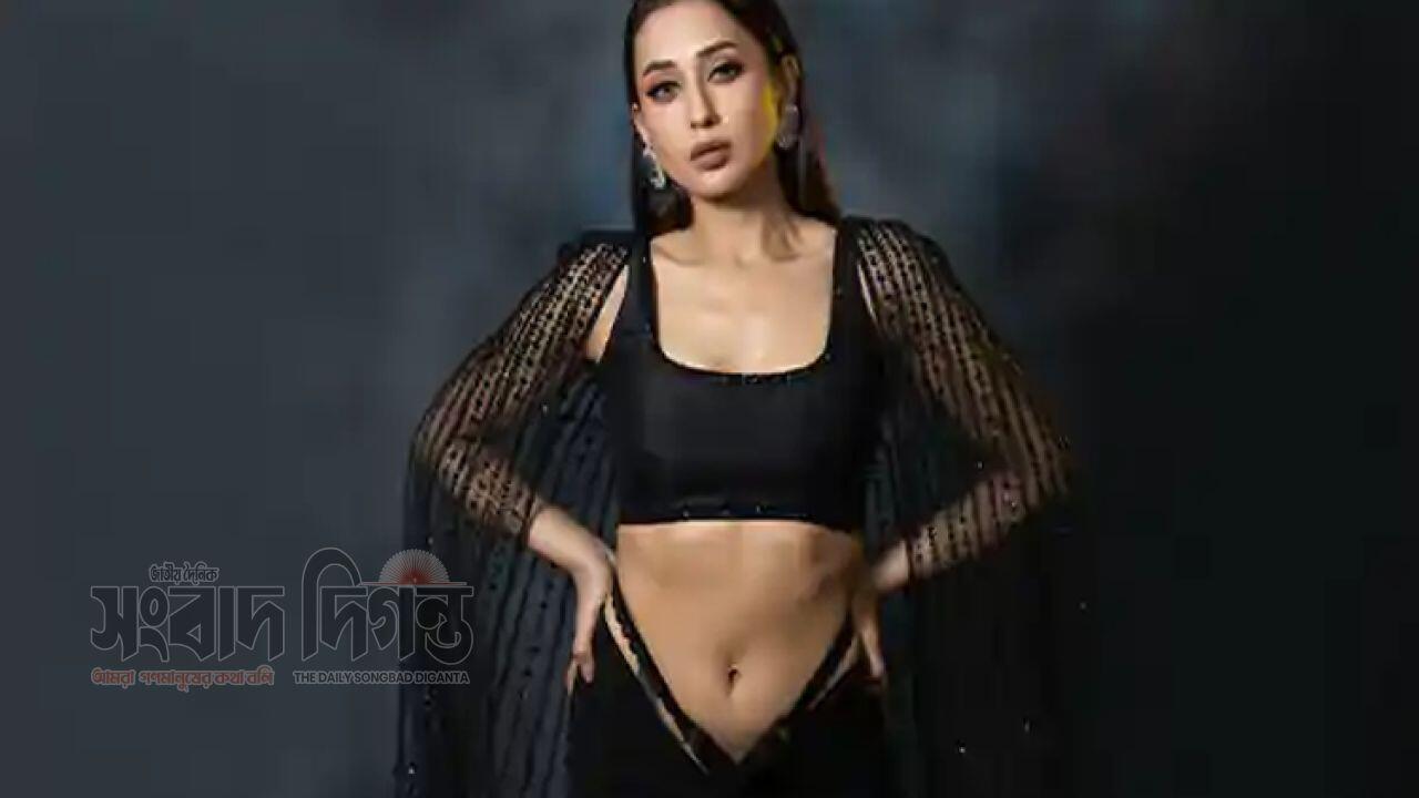নতুন অভিজ্ঞতায় মিমি