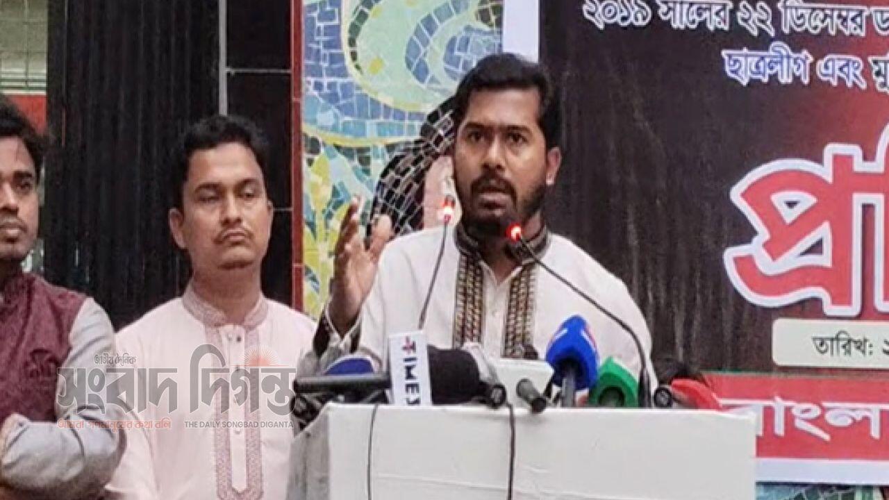 সরকারি গানম্যান প্রত্যাখ্যান করলেন নুরুল হক নুর
