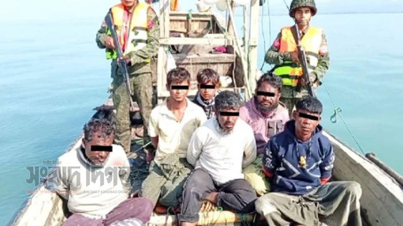 টেকনাফে আরাকান আর্মির অপহরণে ১৩ জেলে আটক