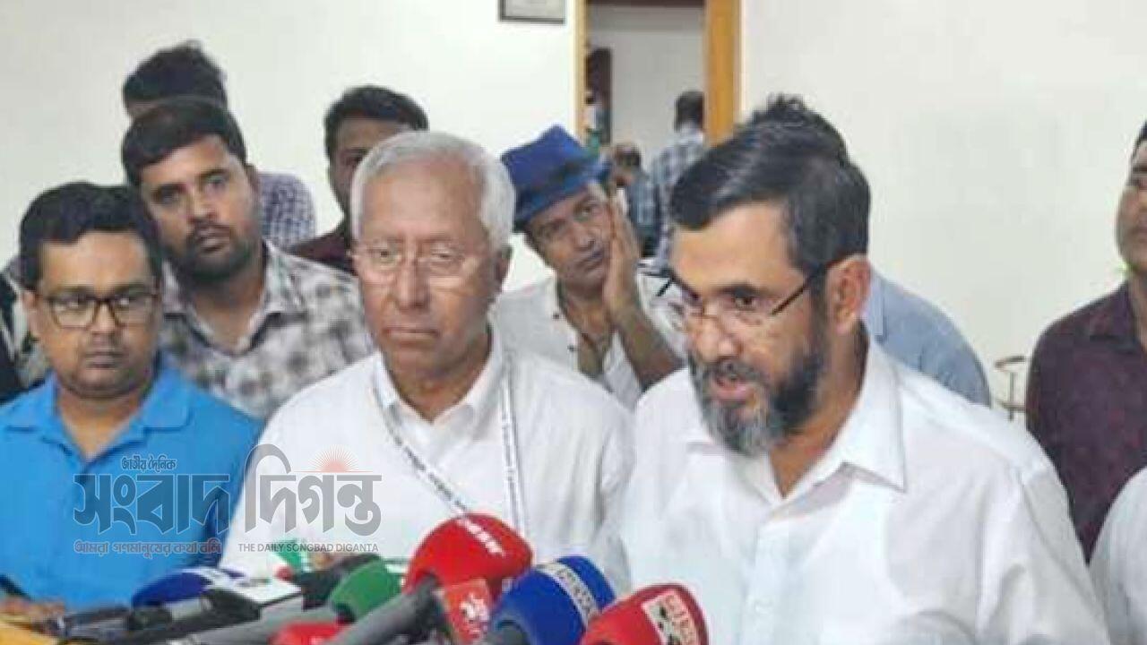 ফেরারি আসামি নির্বাচনে প্রার্থী হতে পারবেন না: ইসির ব্যাখ্যা