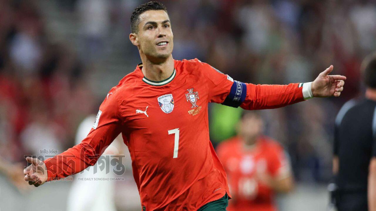 রোনালদোর জোড়া গোল ফুটবল ইতিহাসে নতুন রেকর্ড