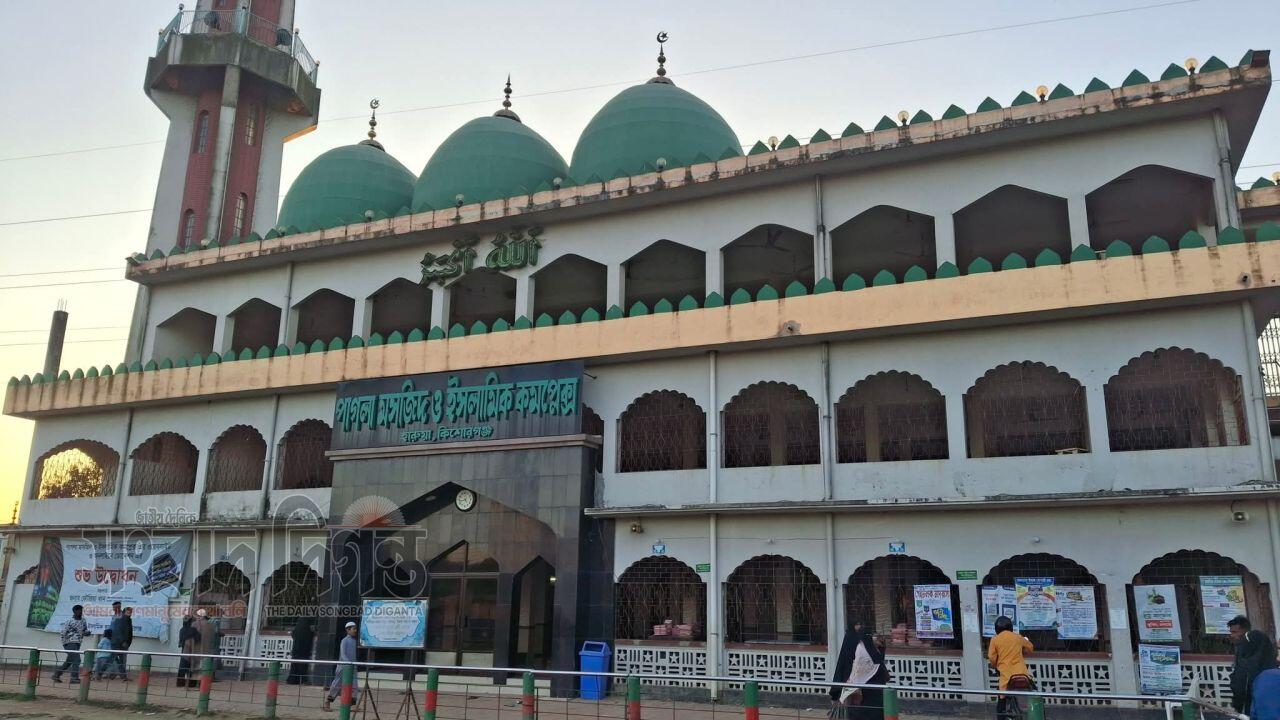 ঐতিহাসিক পাগলা মসজিদের ১৩ টি সিন্দুকে পাওয়া গেল ১১ কোটি ৭৮ লাখ ৪৮ হাজার ৫৩৮ টাকা 