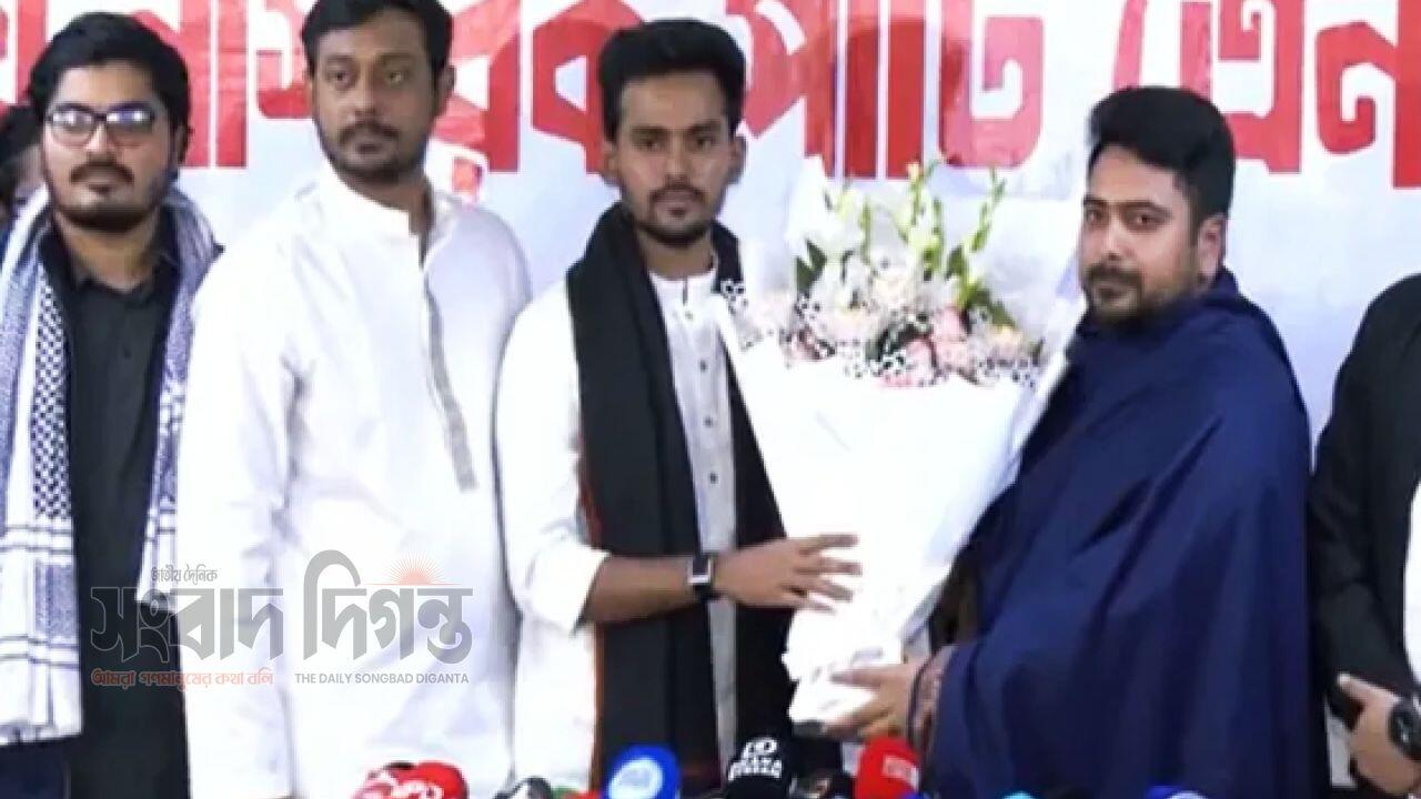 এনসিপিতে যোগ দিলেন আসিফ মাহমুদ, পেলেন মুখপাত্রের দায়িত্ব