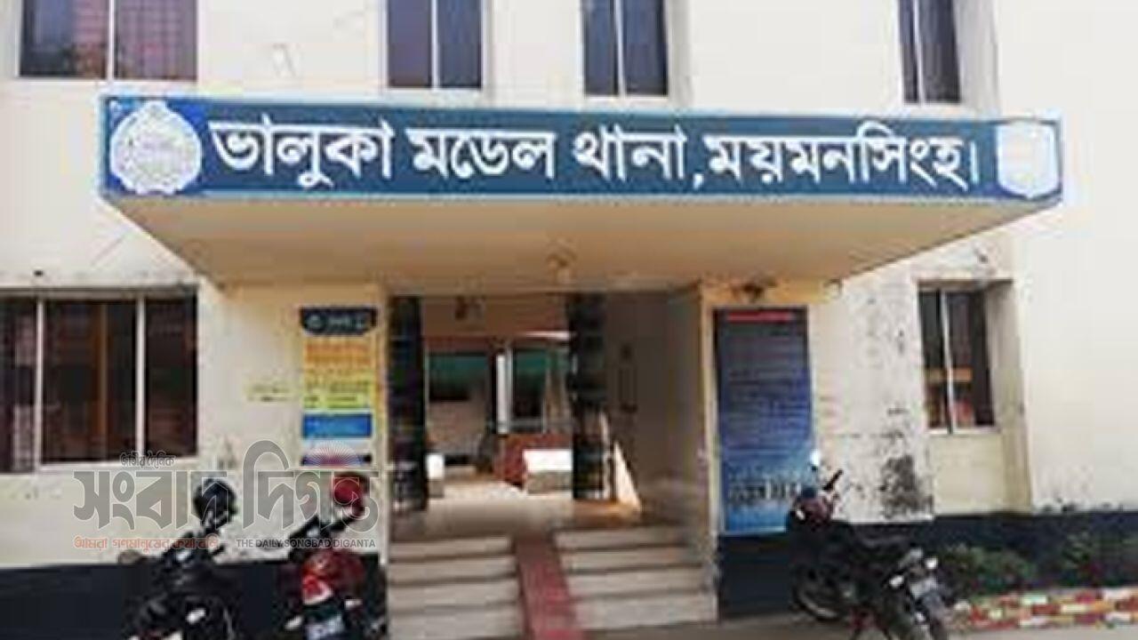 ভালুকা পোশাক কারখানায় গুলিতে আনসার সদস্য নিহত