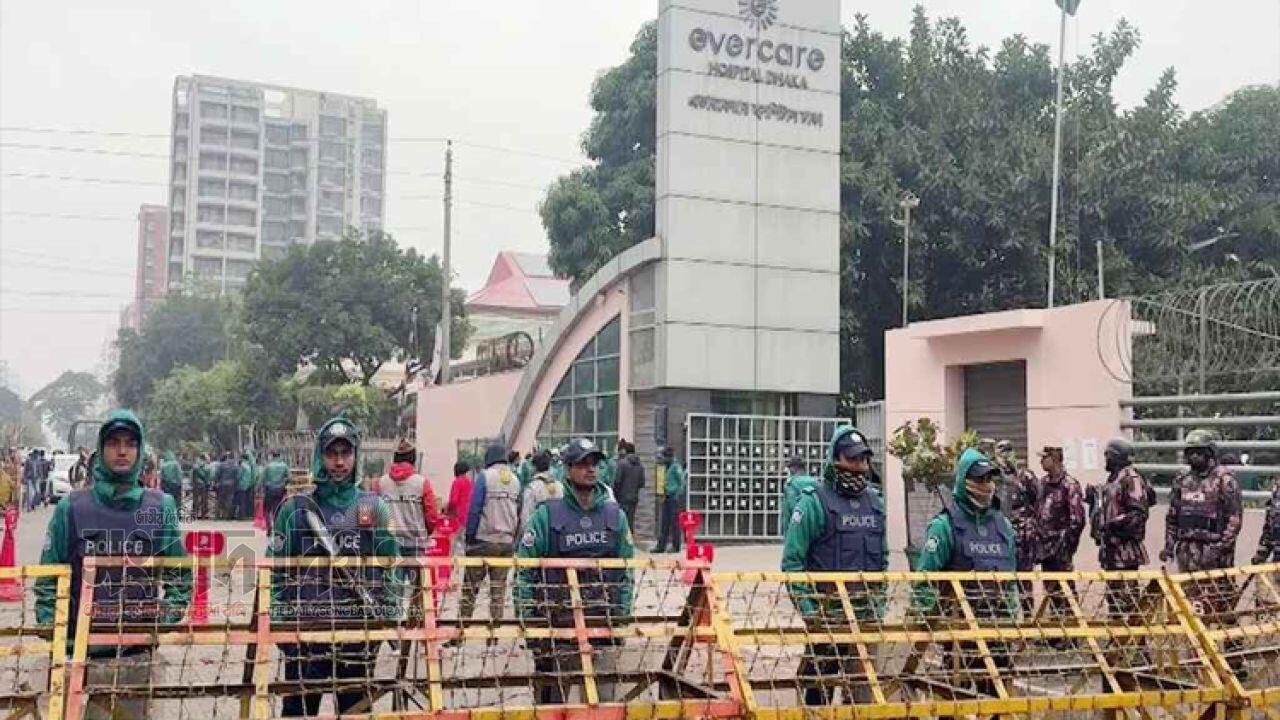 এভারকেয়ার হাসপাতালের সামনে নিরাপত্তা ও কঠোর ব্যবস্থা