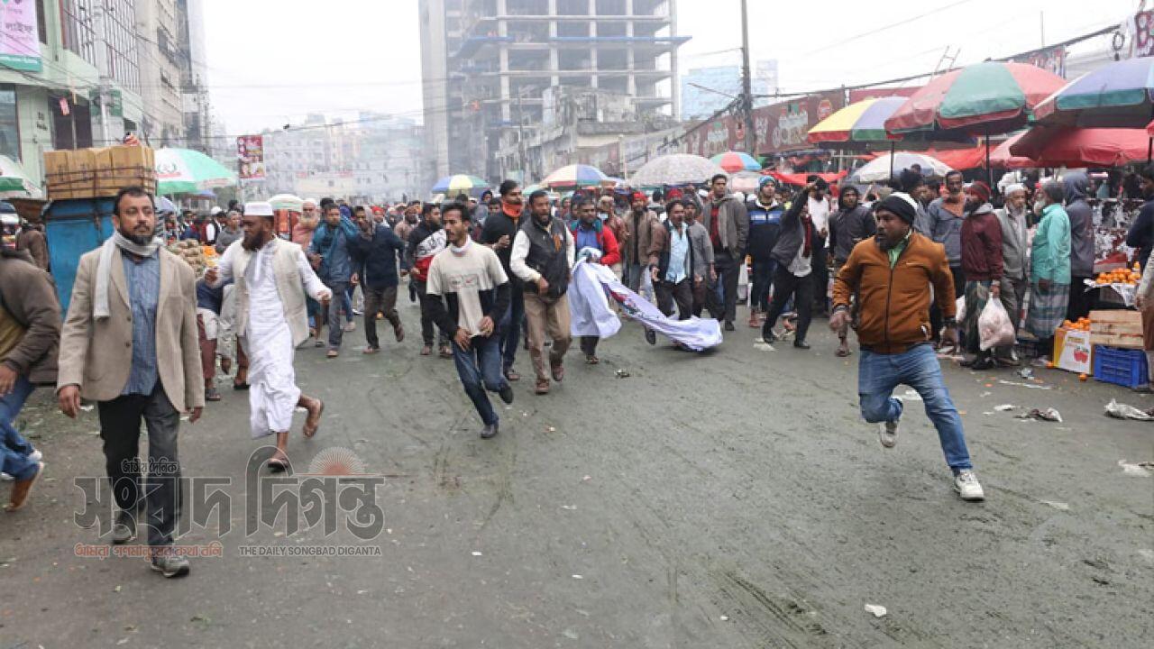 কারওয়ান বাজারের ব্যবসায়ীরা চাঁদাবাজিতে দুশ্চিন্তায়