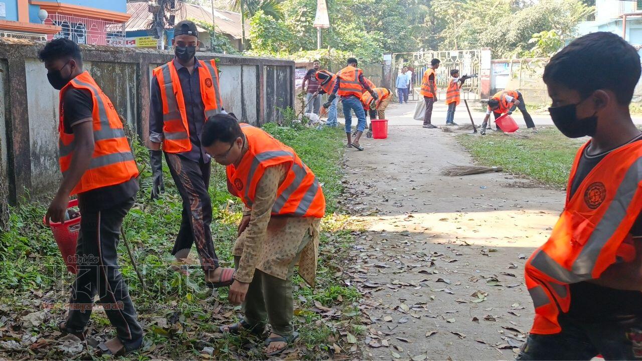 আস্থার নেতৃত্বে এগিয়ে যাচ্ছে নেত্রকোনা পৌর প্রশাসক  আরিফুল ইসলাম 