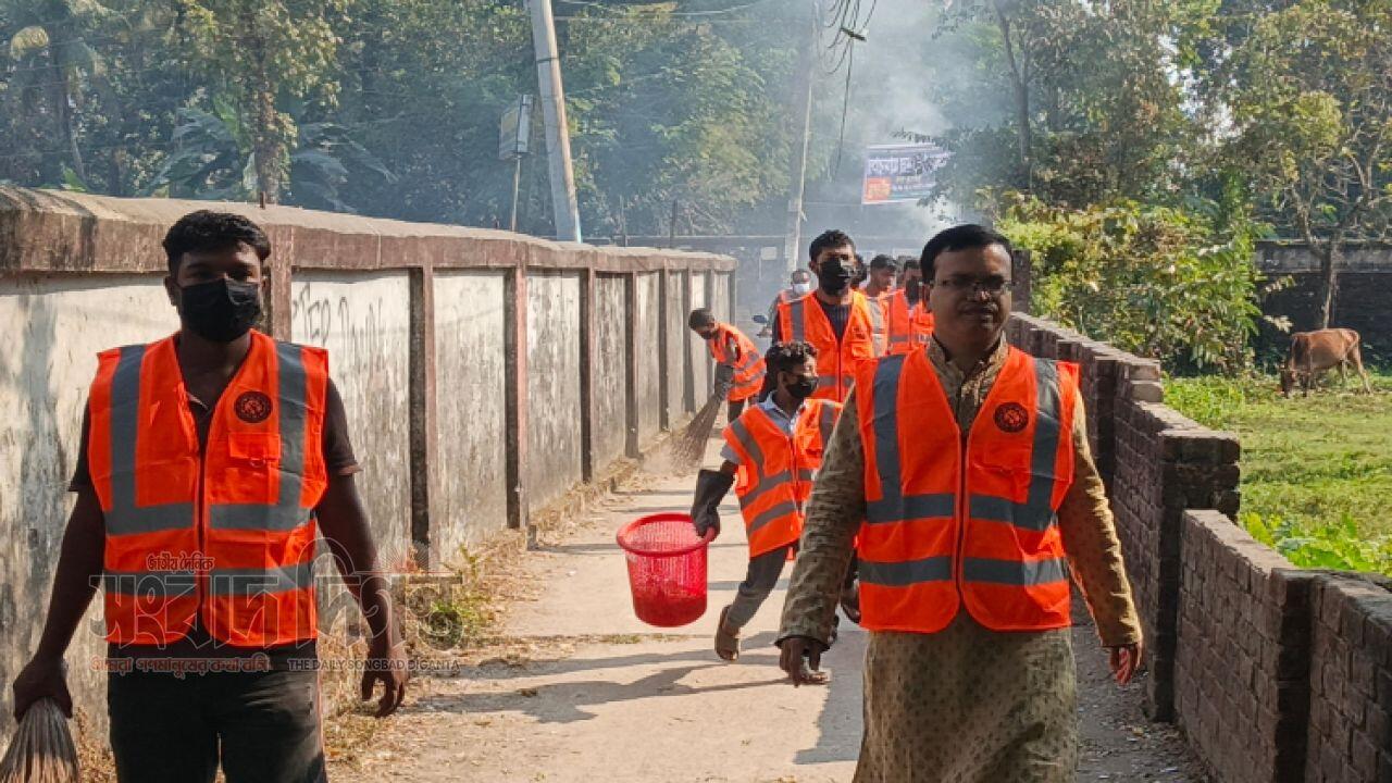 নেত্রকোনা পৌরসভায় স্বচ্ছ ও মানবিক প্রশাসক আরিফুল ইসলাম সরদার