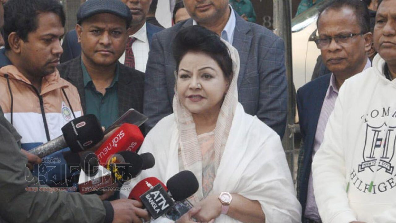 যমুনা গ্রুপ চেয়ারম্যান খালেদা জিয়ার শোক বইয়ে শ্রদ্ধা প্রকাশ