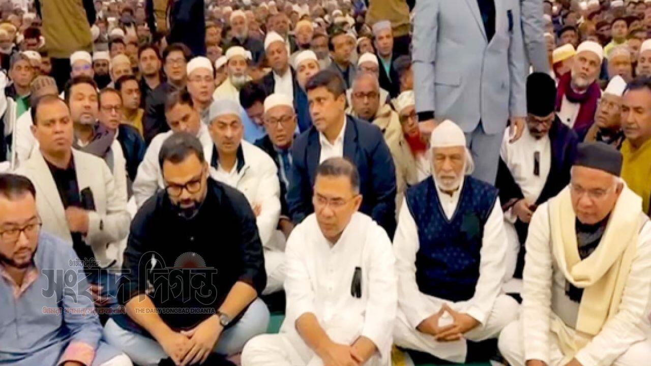 তারেক রহমান নৌবাহিনীর হেডকোয়ার্টার মসজিদে জুমার নামাজে অংশ নেন