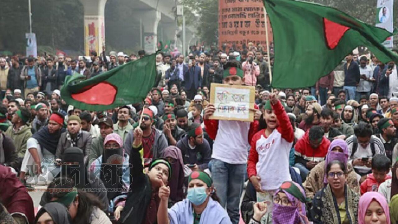 ন্যায়ের দাবিতে শাহবাগে ‘মার্চ ফর ইনসাফ’ মাঠে ইনকিলাব মঞ্চ