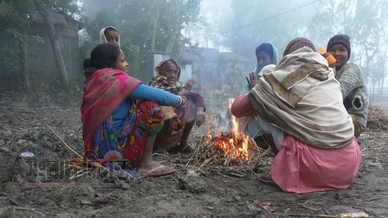 কুড়িগ্রামে বৃষ্টির মতো কুয়াশা জনজীবনে চরম ভোগান্তি