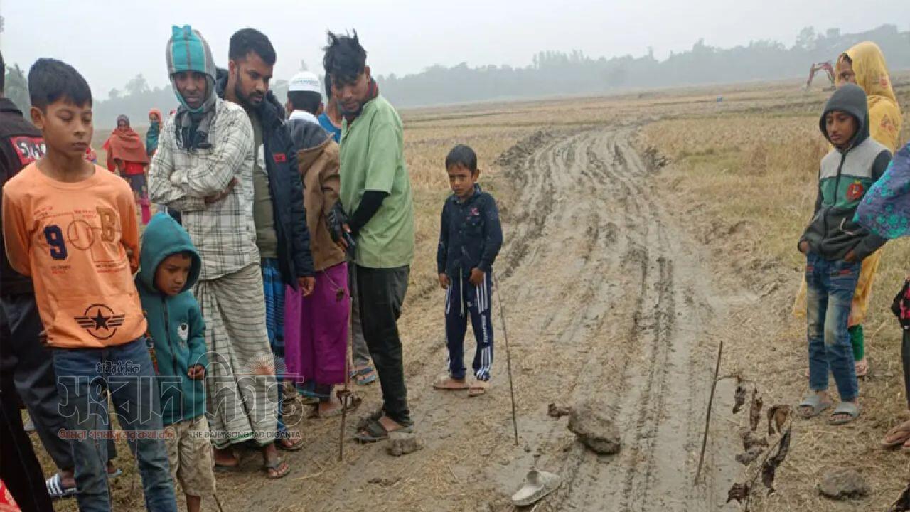লক্ষ্মীপুর মাটিবাহী পিকআপের চাপায় কিশোর নিহত