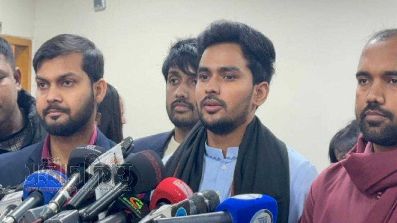জাতীয় পার্টির পুনর্বাসনের দাবি প্রত্যাখ্যান করলেন আসিফ মাহমুদ