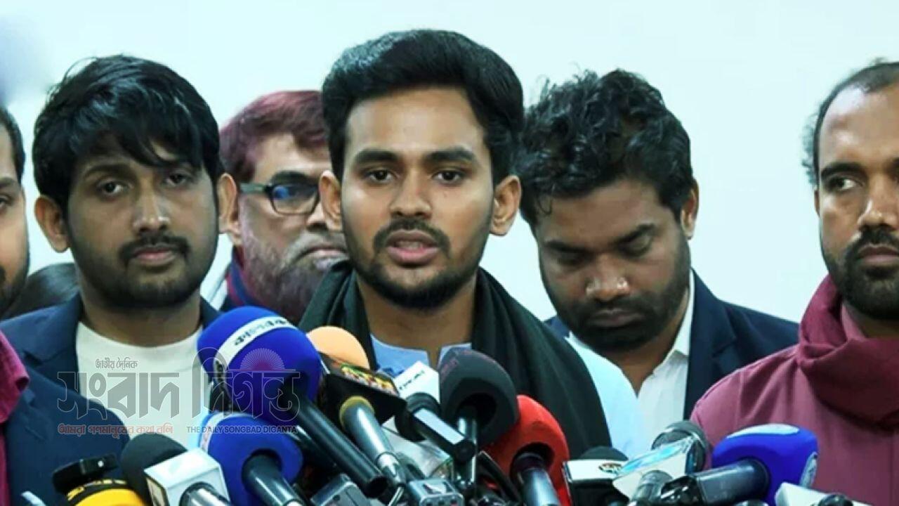 পাতানো নির্বাচনের চেষ্টা চলছে, রুখে দেওয়া হবে: আসিফ মাহমুদ