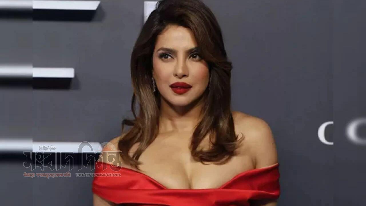 প্রিয়াঙ্কা এবার ‘জলদস্যু’ 