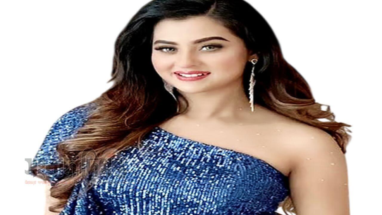 রেকর্ড গড়লেন বুবলী 