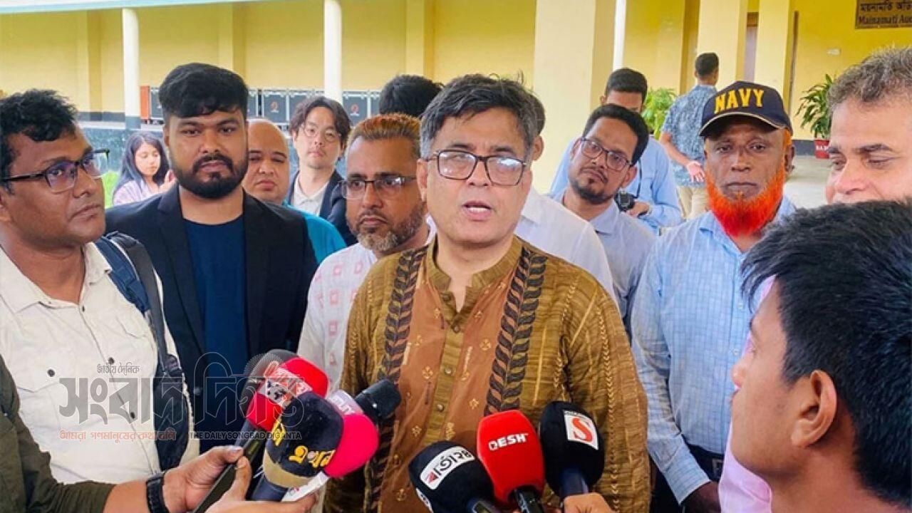 সরকার কোনো রাজনৈতিক দলের জন্য বিশেষ সুবিধা দিচ্ছে না : প্রেস সচিব