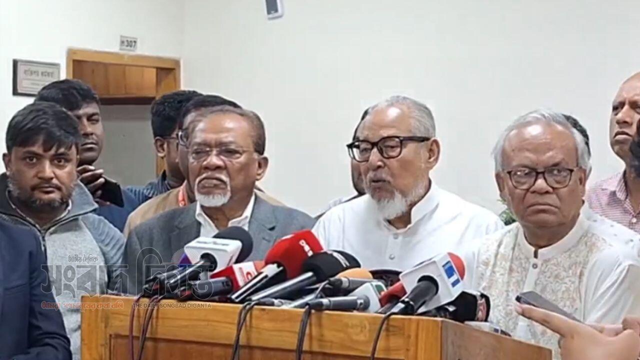 নির্বাচন সংক্রান্ত আলোচনা সিইসির সঙ্গে বৈঠকে বিএনপি কমিটি