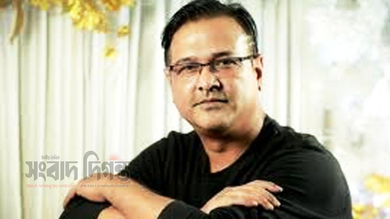 দেশের বিনোদন জগৎকে আঙ্গুলে দেখালেন আসিফ আকবর