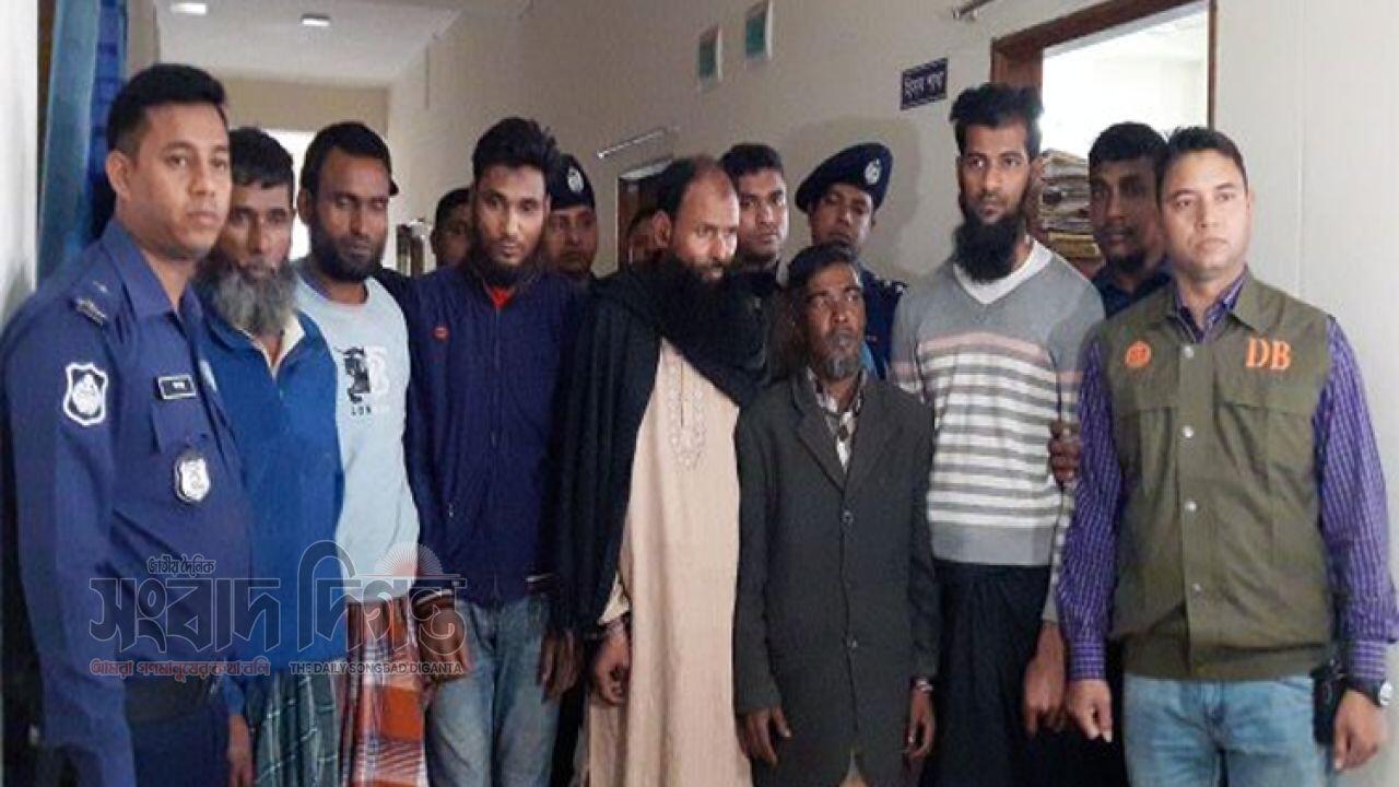 নৈশপ্রহরীকে জিম্মি করে গ্যারেজে রাতের ডাকাতি