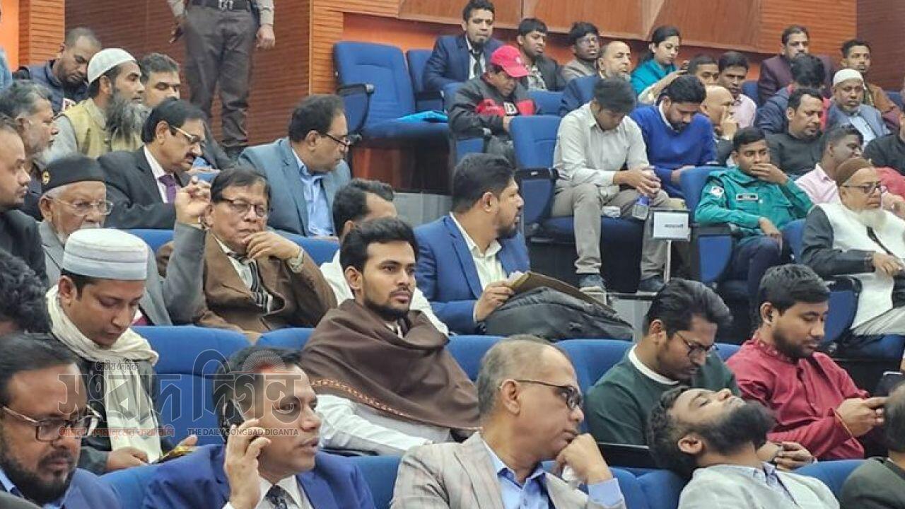 ইসির শুনানিতে উপস্থিত আসিফ মাহমুদ সজীব ভূঁইয়া 