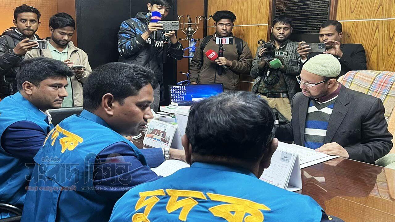 বেরোবিতে নিয়োগ জালিয়াতির অভিযোগে দুদকের অভিযান