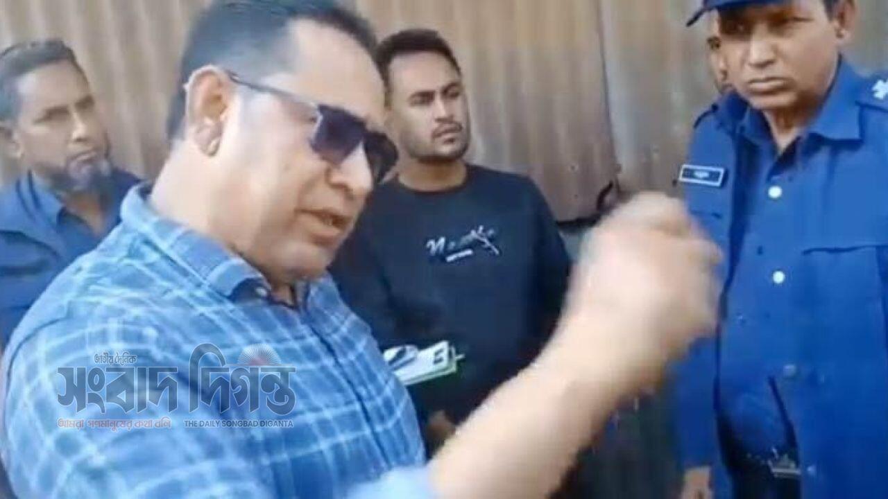 নেত্রকোনায় ভ্রাম্যমাণ আদালতে বাধা ও ইউএনওকে শাসানো ইউপি চেয়ারম্যান বরখাস্ত