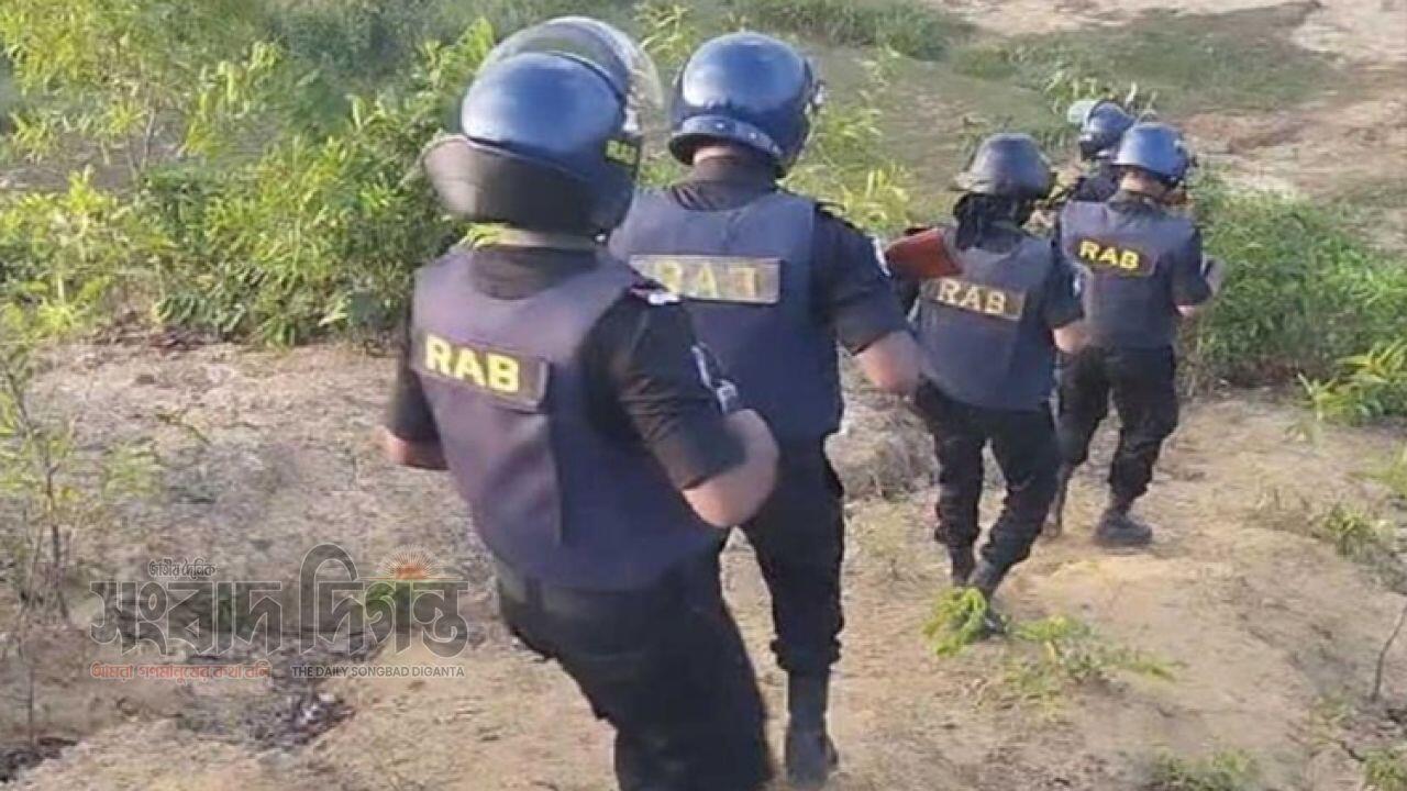 নিরাপত্তা বাহিনী চা বাগান থেকে বিপজ্জনক অস্ত্র উদ্ধার