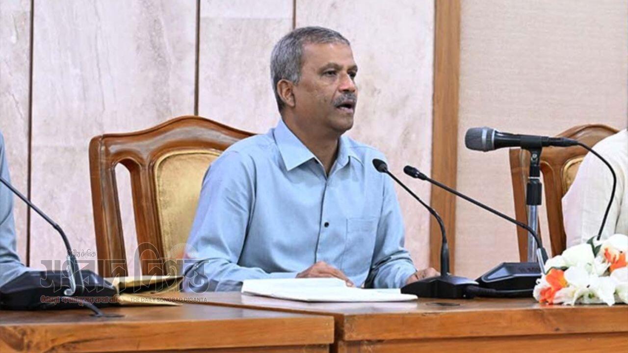 ১৫ বছর ধরে ভোটাধিকার আটকাল ফ্যাসিস্ট সরকার : আসিফ নজরুল