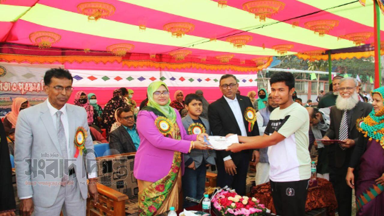 সাতক্ষীরা সরকারি  বালক উচ্চ  বিদ্যলয়ে বার্ষিক ক্রীড়া প্রতিযোগিতা ও পুরস্কার বিতরণ  অনুষ্ঠিত