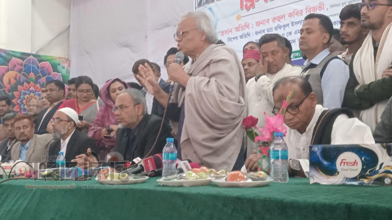 সরকার জুলাই সনদের ব্যাপারে তৎপর কিন্তু দুষ্কৃতিকারীদের থেকে অস্ত্র উদ্যারে উদাসীন: রিজভী