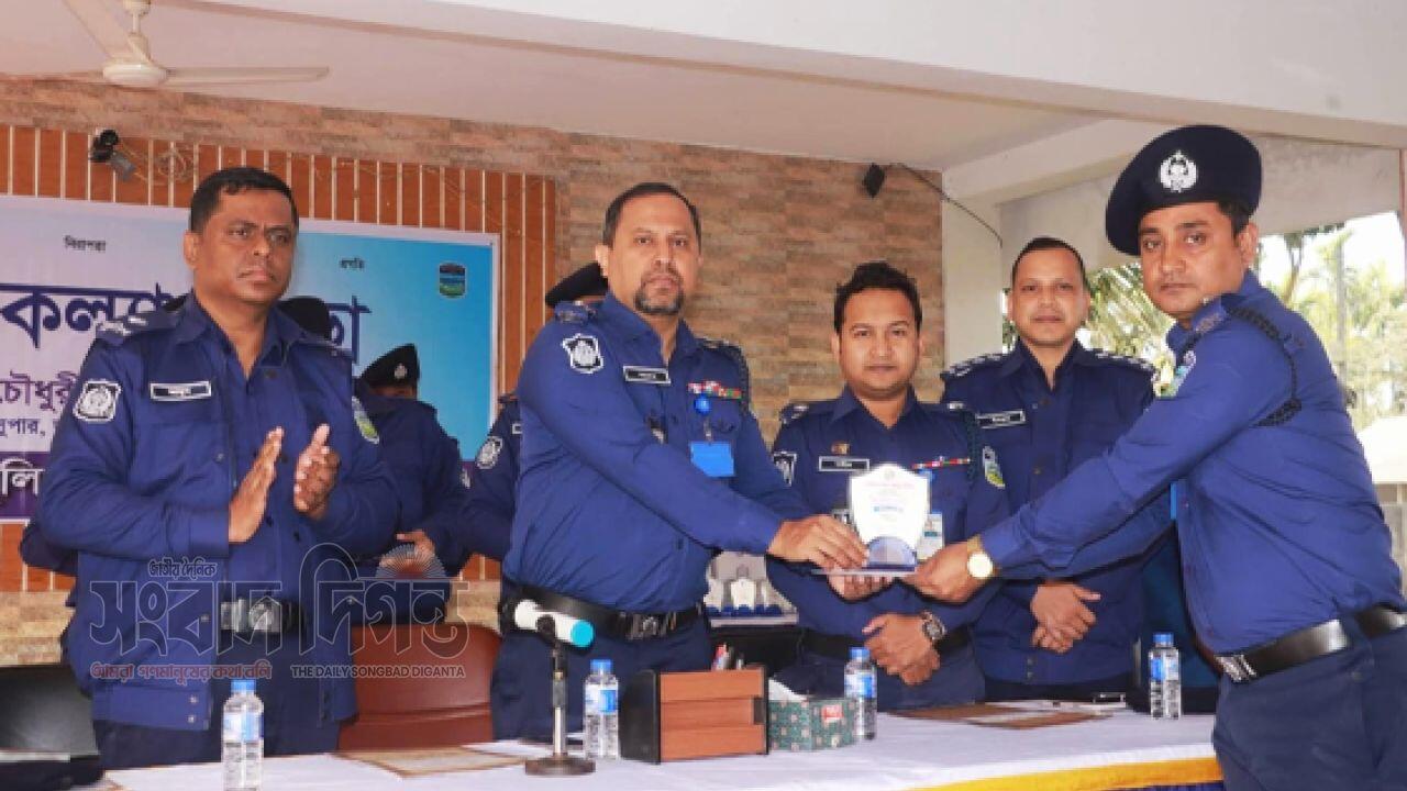 জেলার শ্রেষ্ঠ ওসি সরিষাবাড়ী থানার ওসি মোহাম্মদ বাচ্চু মিয়া