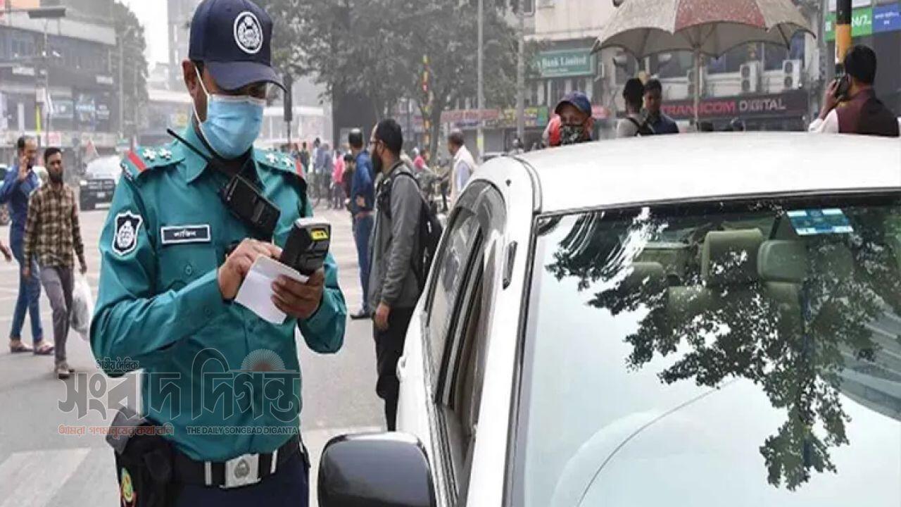ট্রাফিক আইন অমান্য ডিএমপির অভিযান দুই দিনে ৩৩৮১ মামলা