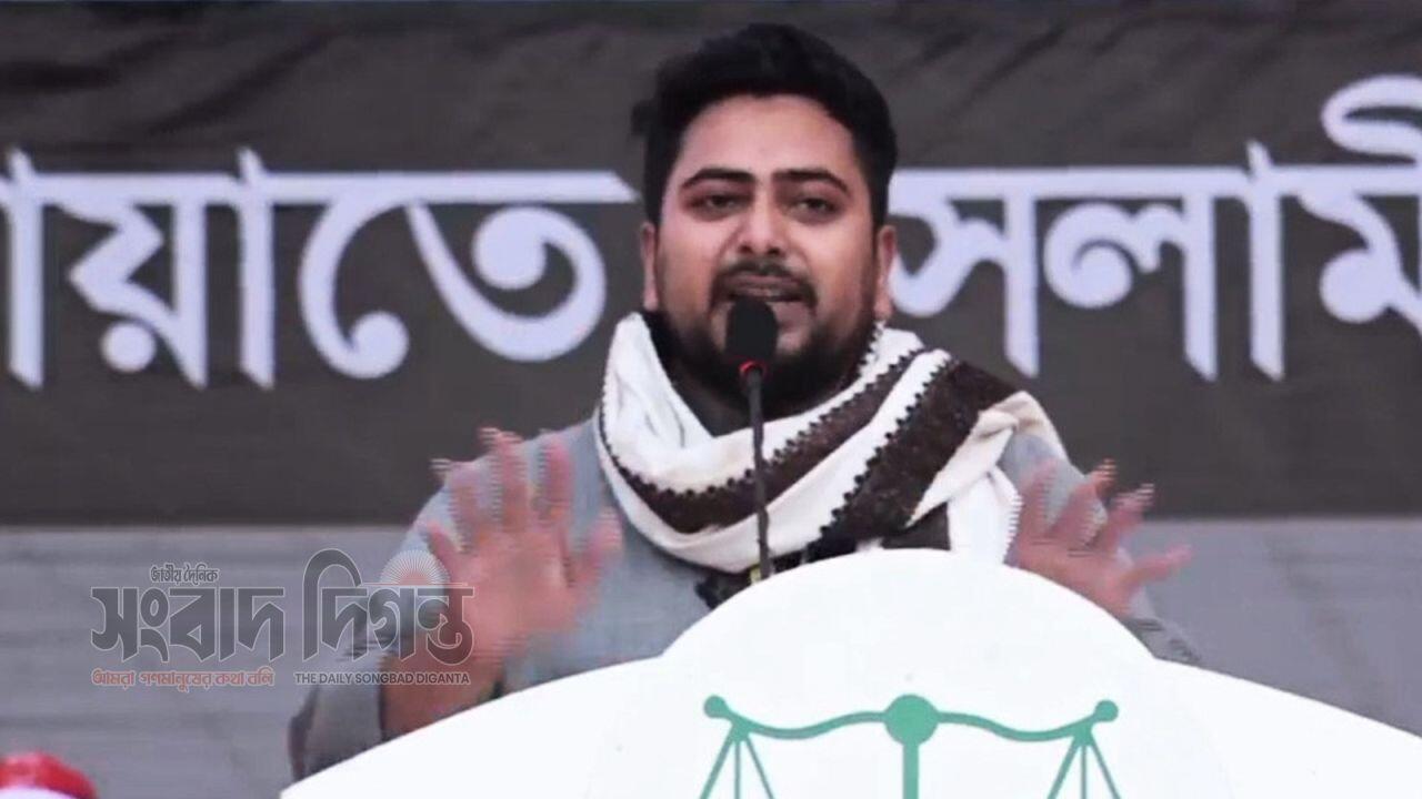 নব্য ফ্যাসিবাদ রুখতে আমাদের জয়ী হতেই হবে: নাহিদ ইসলাম