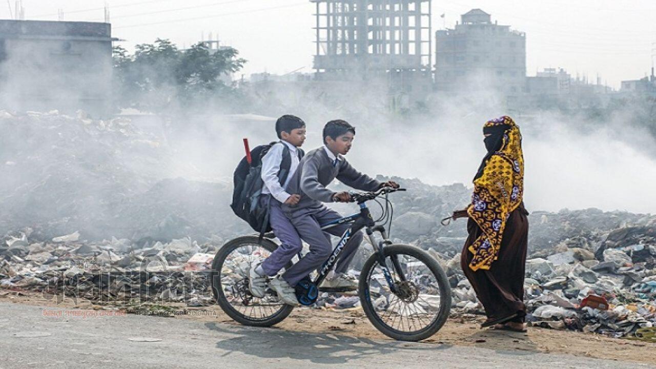রাজধানীতে বায়ুদূষণ শীর্ষে ঢাকা আজ