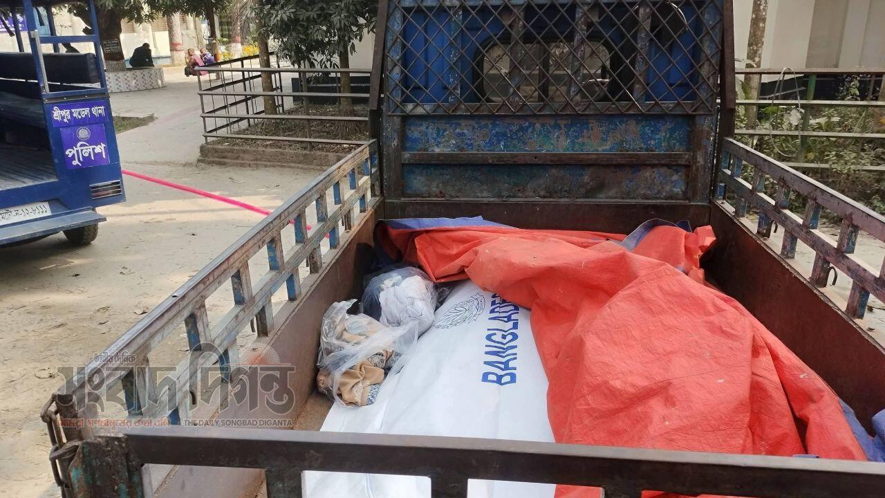 শ্রীপুরে দায়িত্ব পালনকালেই নিরাপত্তাকর্মীর চিরবিদায়-পৌরসভার ময়লার গাড়ির চাপায় ঝরল প্রাণ