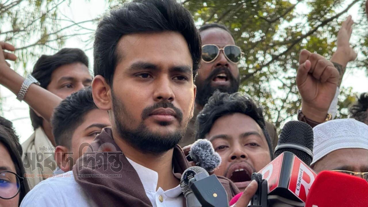নির্বাচিত হলে এক মাসে প্রশাসনিক বিভাজন কুমিল্লায় : আসিফ মাহমুদ