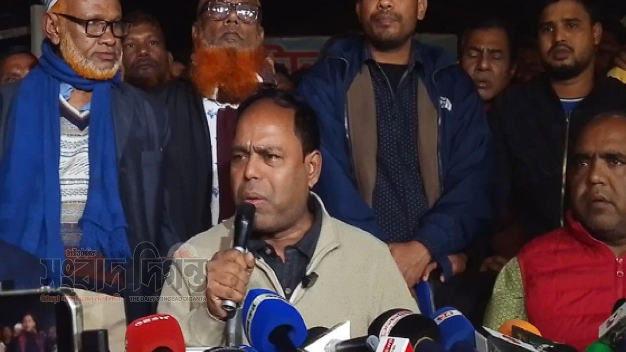 সুপ্রিম কোর্টের স্থগিতাদেশের পর সংবাদ সম্মেলন জাতীয় পার্টির প্রার্থী মঞ্জুম আলীর